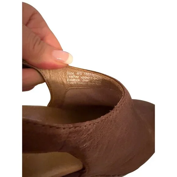 Dansko Womens Sassy Clogs Tan Size 40 Brown Leather Block Ankle Strap Casual - Picture 10 of 16